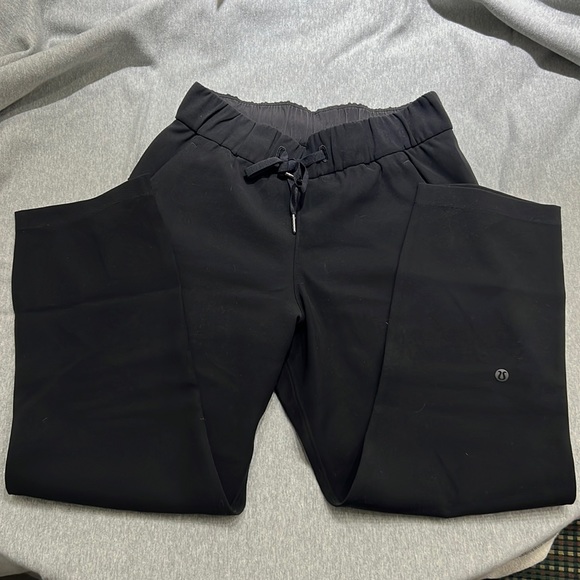 Lululemon On The Fly Crop *Woven 23" - Picture 1 of 4